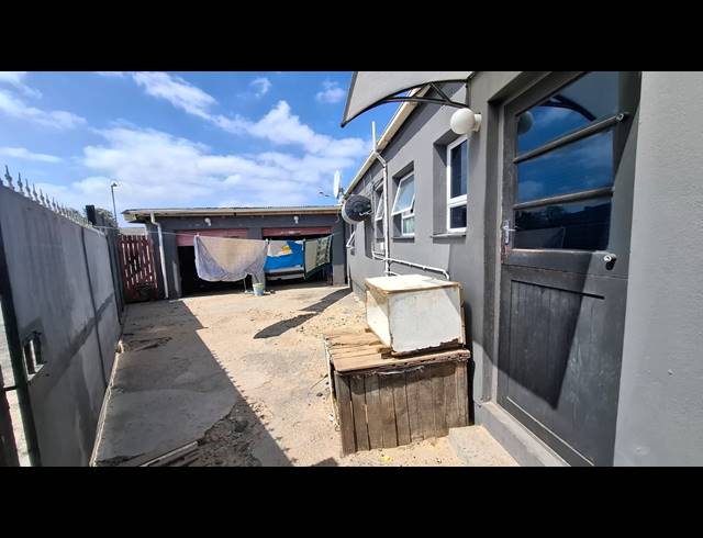 3 BEDROOM FREEHOLD FOR SALE IN STRANDFONTEIN VILLAGE